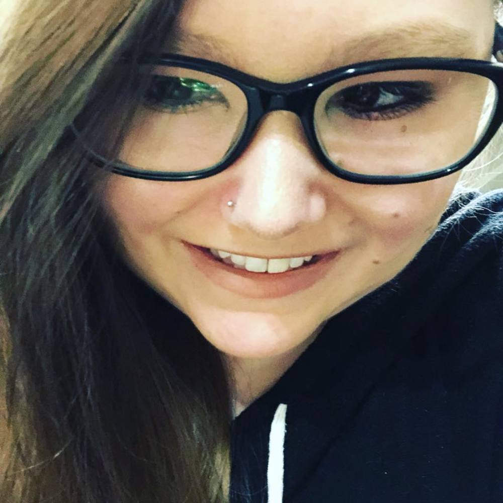 Meet your Posher, April